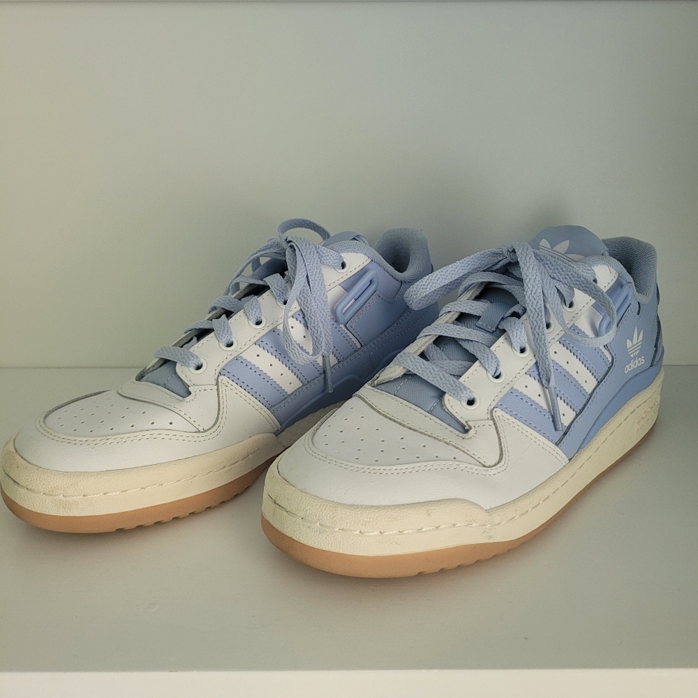 Adidas Sneakers